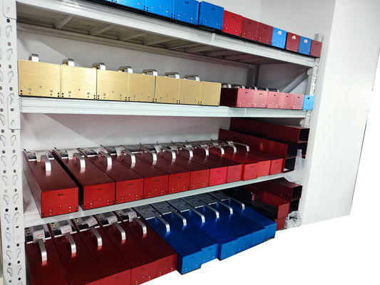 700mm X 135mm X 115mm กลมปริมาตรการสะท้อนแสงรวม รวมมุมมอง 105 องศาและระยะวัด RL 0-4000mcd M2lx สําหรับการทดสอบการสะท้อนแสง