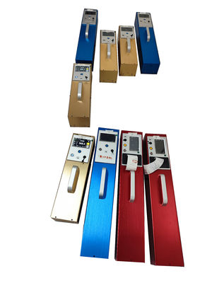 700mm X 135mm X 115mm กลมปริมาตรการสะท้อนแสงรวม รวมมุมมอง 105 องศาและระยะวัด RL 0-4000mcd M2lx สําหรับการทดสอบการสะท้อนแสง